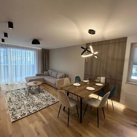 B-Holiday Luxury Apartments Urban Plaza Brasov Exterior photo