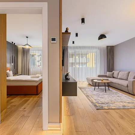 B-Holiday Luxury Apartments Urban Plaza Brasov Exterior photo