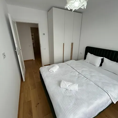 B-Holiday Luxury Apartments Urban Plaza Brasov Exterior photo