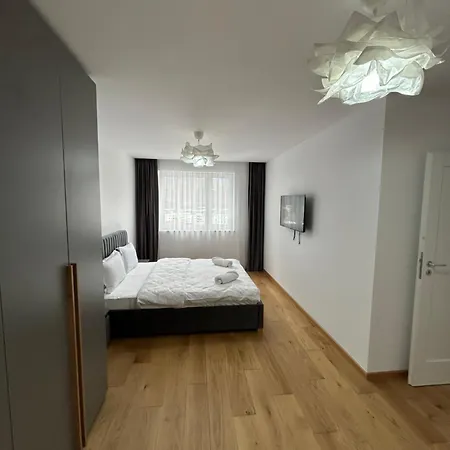 B-Holiday Luxury Apartments Urban Plaza Brasov Exterior photo