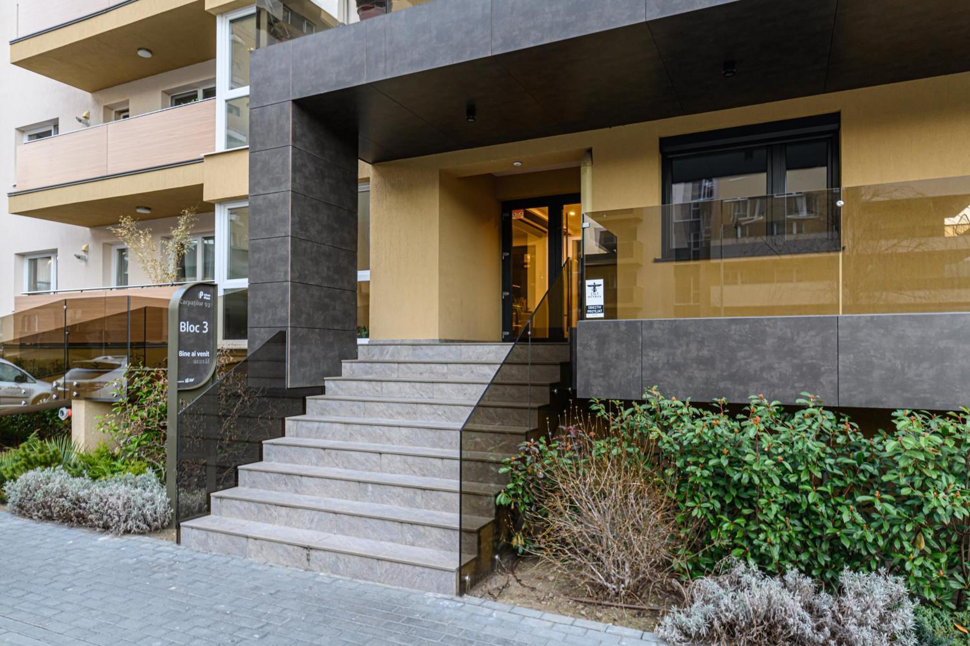 Apartment B-holiday Luxury Urban Plaza Brasov