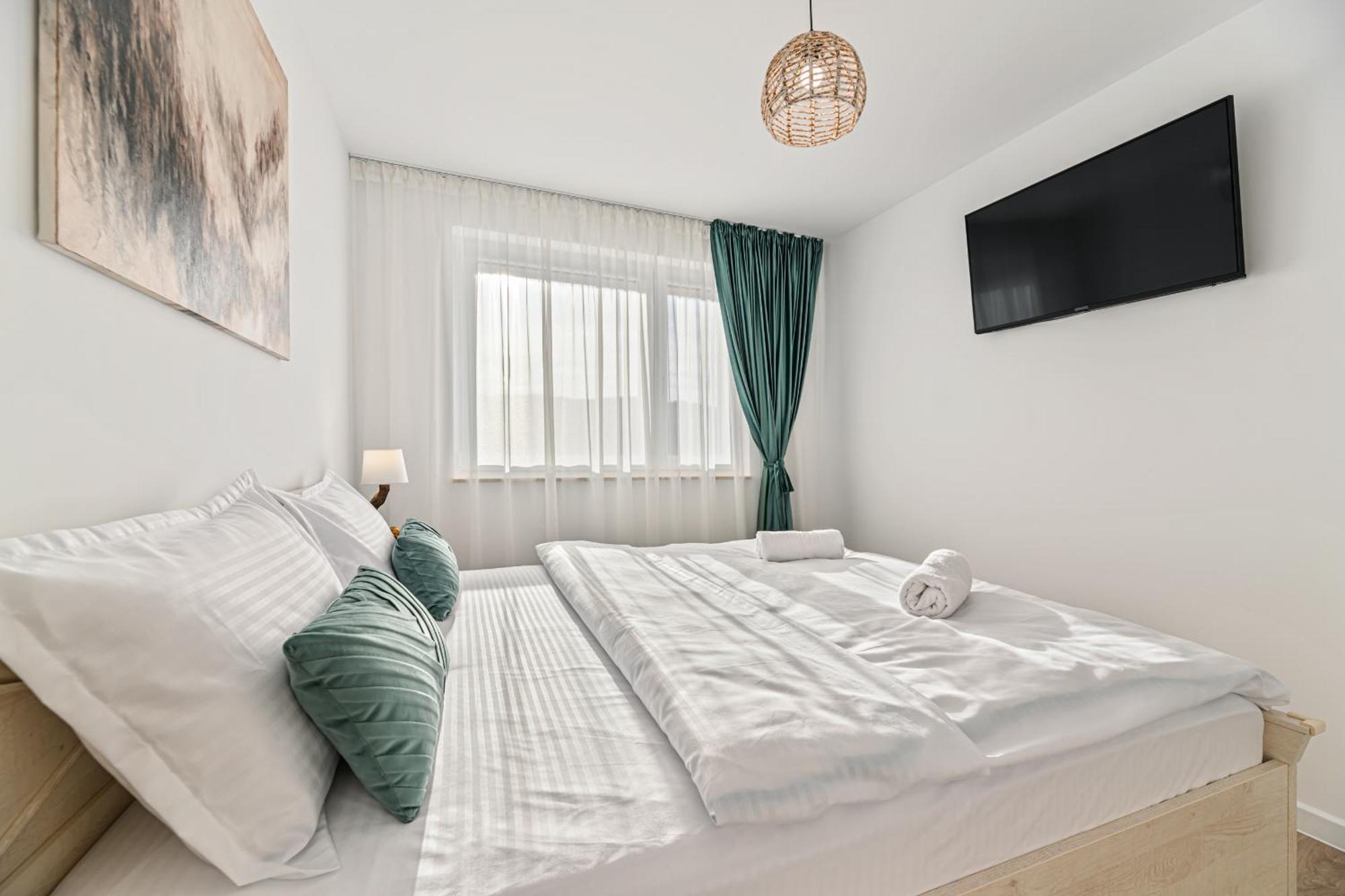 B-holiday Luxury Urban Plaza Apartment *