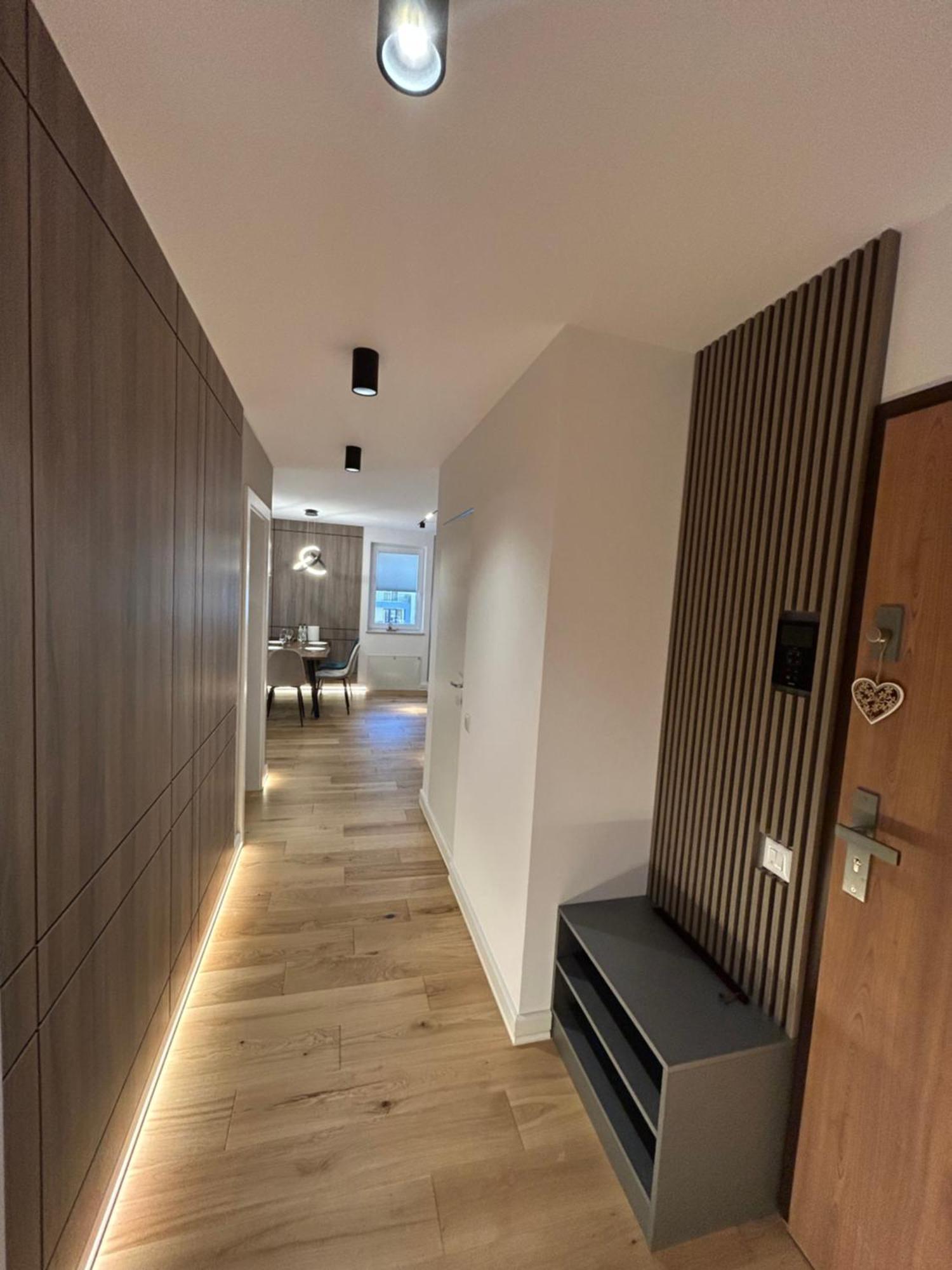 B-holiday Luxury Urban Plaza Apartment *