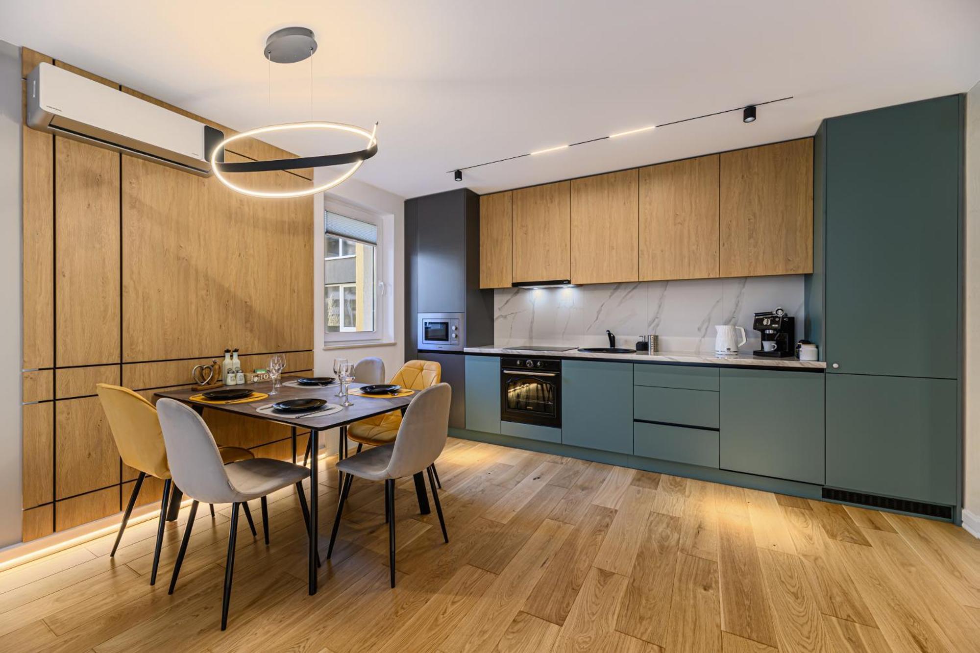 B-holiday Luxury Urban Plaza Apartment Brasov